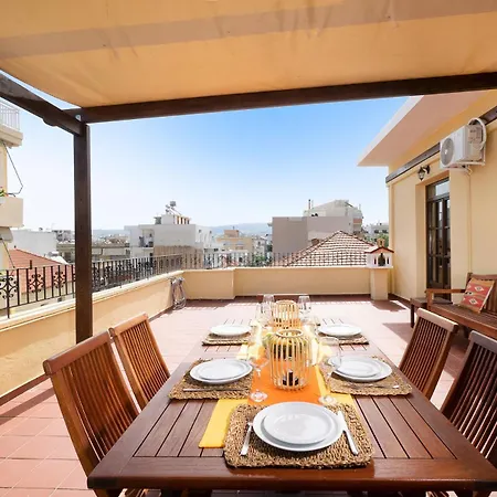Clio Townhouse Apartment *